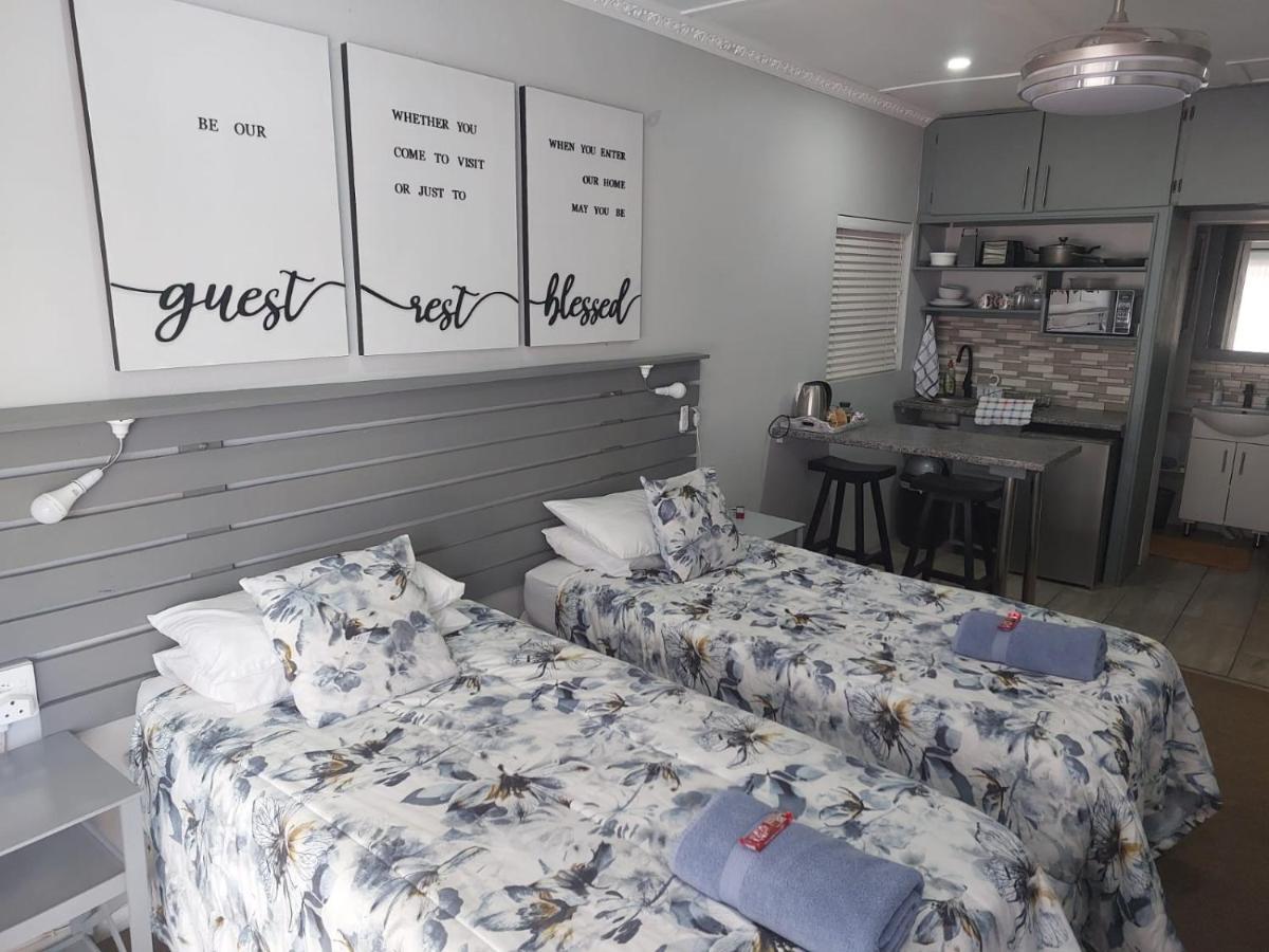 Rest4Sure Apartment Ashton Екстериор снимка