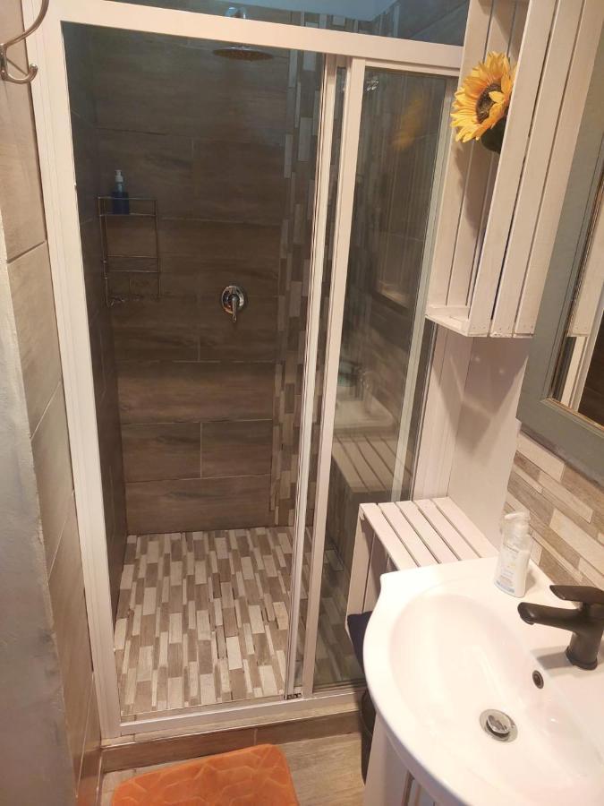 Rest4Sure Apartment Ashton Екстериор снимка